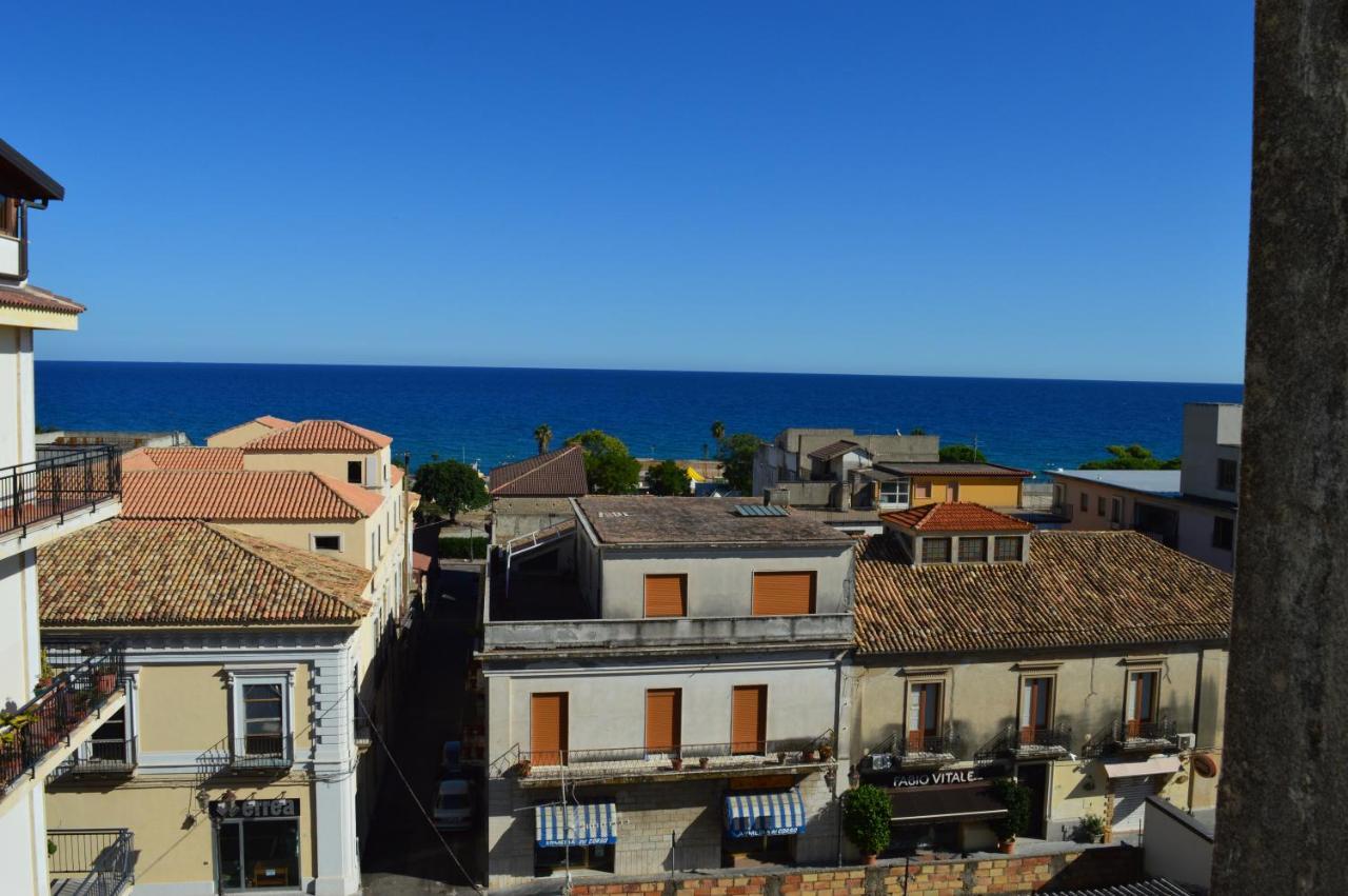 Emerella Guest House Siderno Beach Buitenkant foto