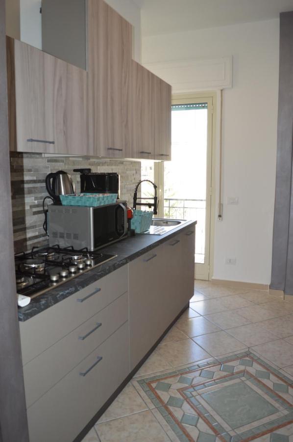 Emerella Guest House Siderno Beach Buitenkant foto