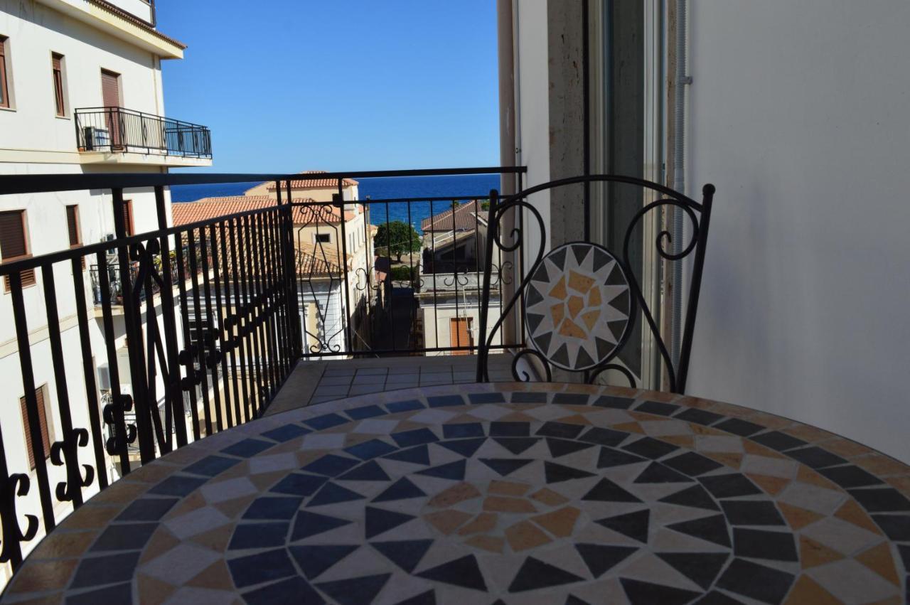 Emerella Guest House Siderno Beach Buitenkant foto