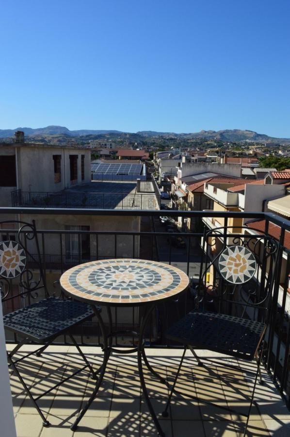 Emerella Guest House Siderno Beach Buitenkant foto