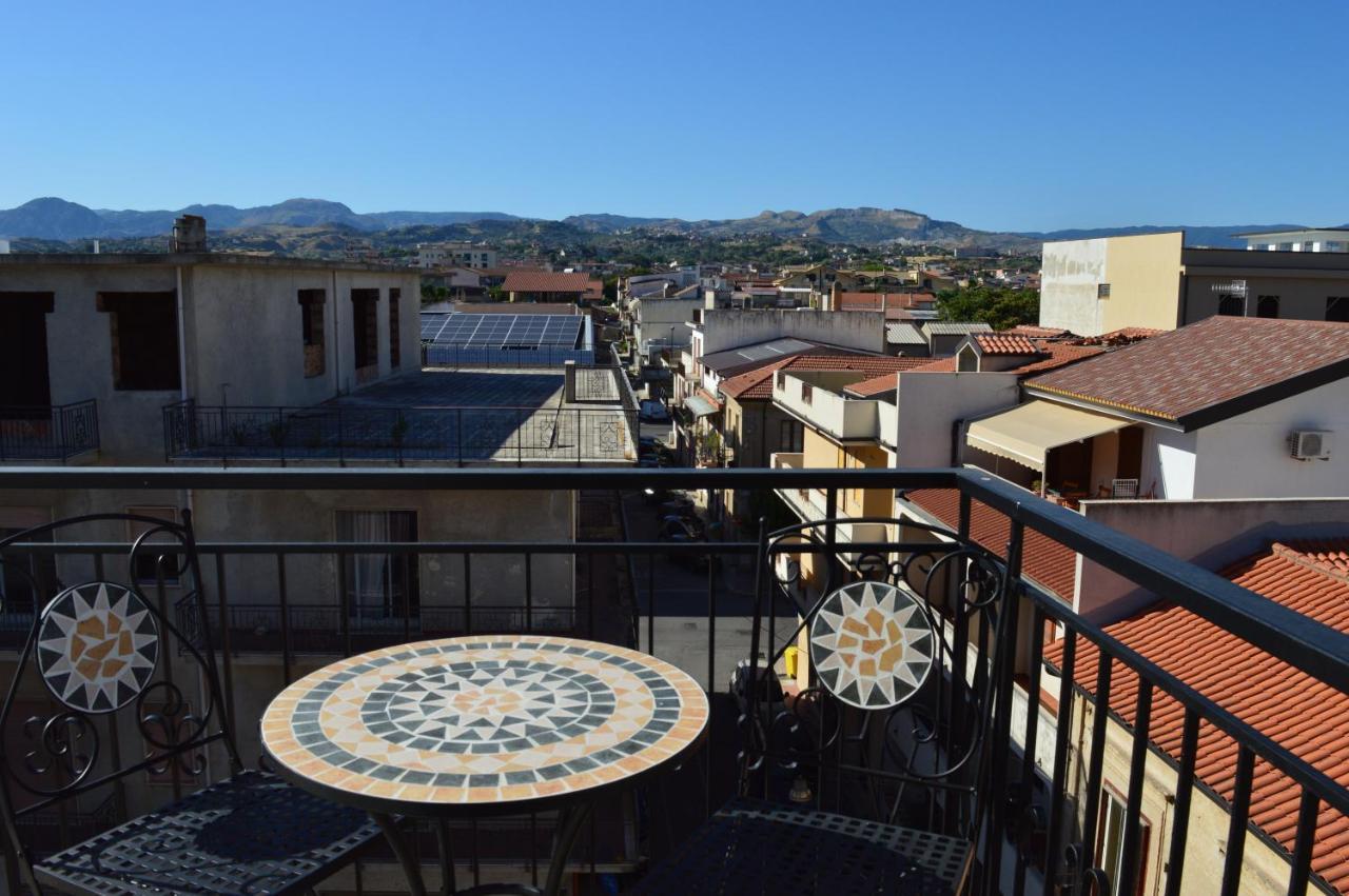 Emerella Guest House Siderno Beach Buitenkant foto